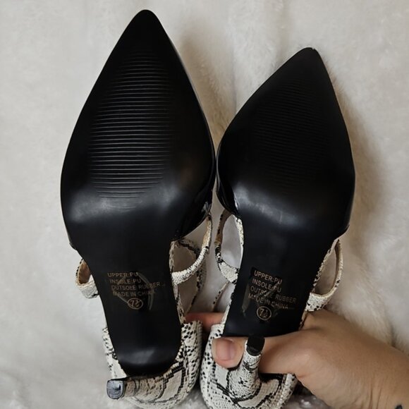 JG Black Patent & Snakeskin T-Strap Heels - Size 7.5 Pointed Toe Stilettos - Picture 6 of 8